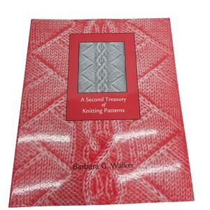 A Second Treasury of Knitting Patterns Barbara G Walker Paper Back 700 Patterns